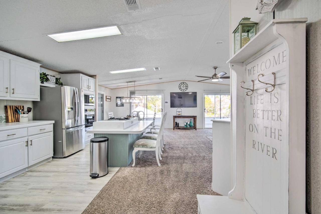 Retreat On The River With Boat Dock, Porch, And Grill! Homosassa Exterior photo